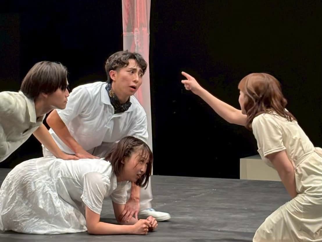 第二回公演『夏の夜の夢』の写真